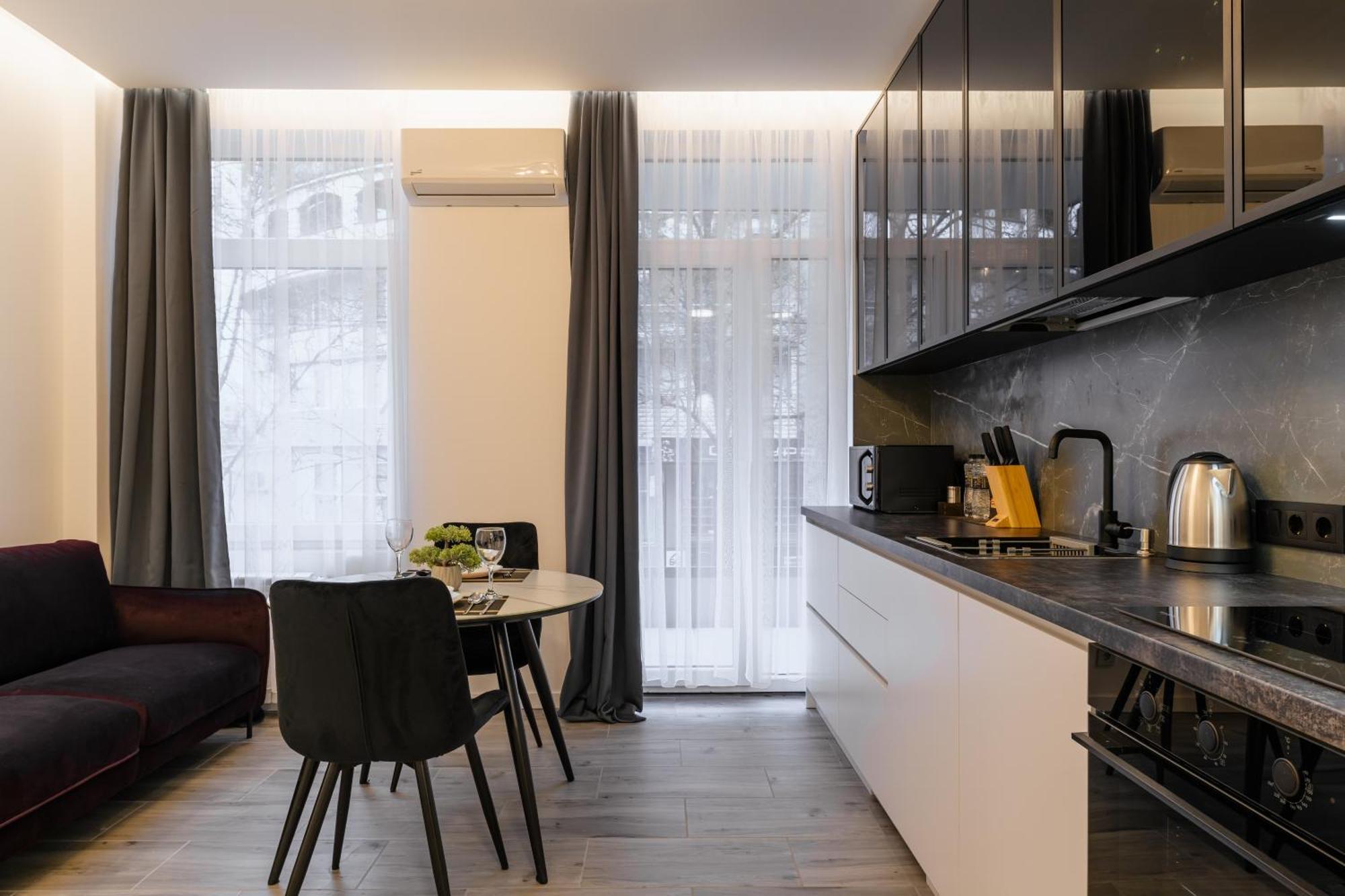 Luxury Apartments Laborca Uzhhorod Exterior photo